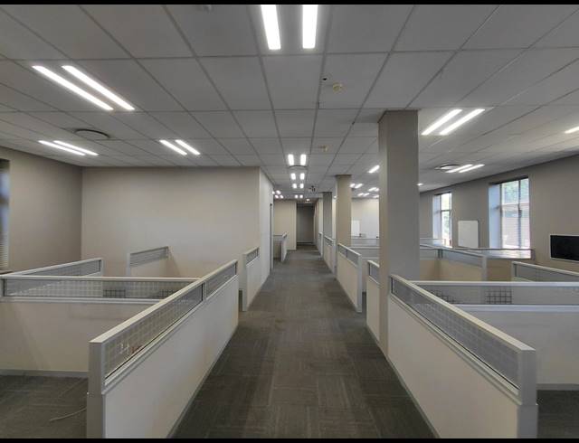 535M² OFFICE TO LET IN MAGALIESSIG